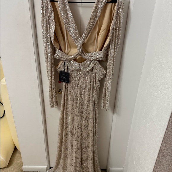 NWT Mac Duggal 26739 Elegant Silver Nude Evening Gown - SZ 16 - Picture 6 of 8